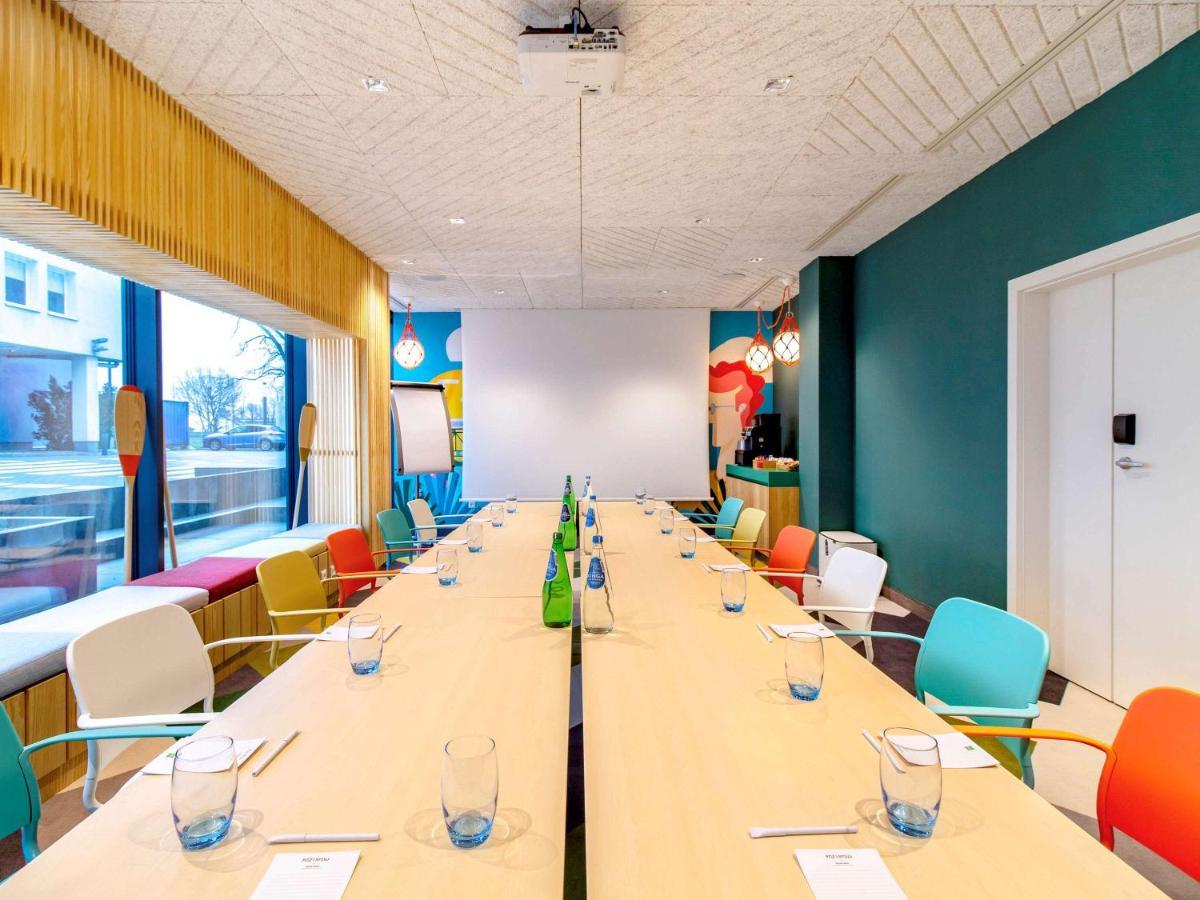 Ibis Styles Warszawa Centrum Luaran gambar