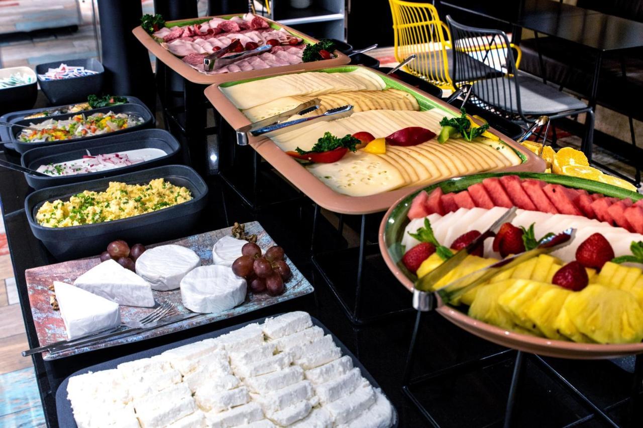 Ibis Styles Warszawa Centrum Luaran gambar