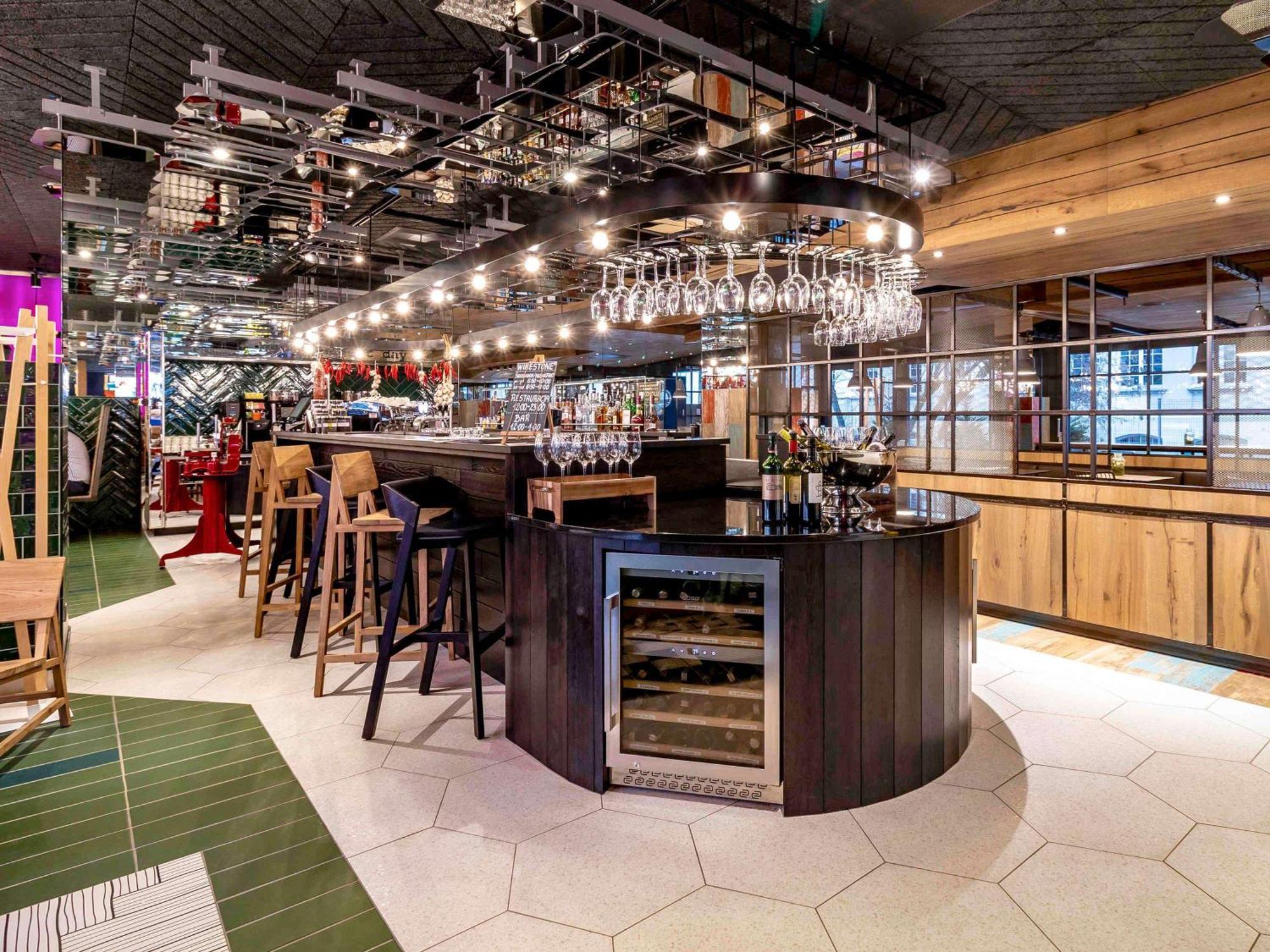 Ibis Styles Warszawa Centrum Luaran gambar