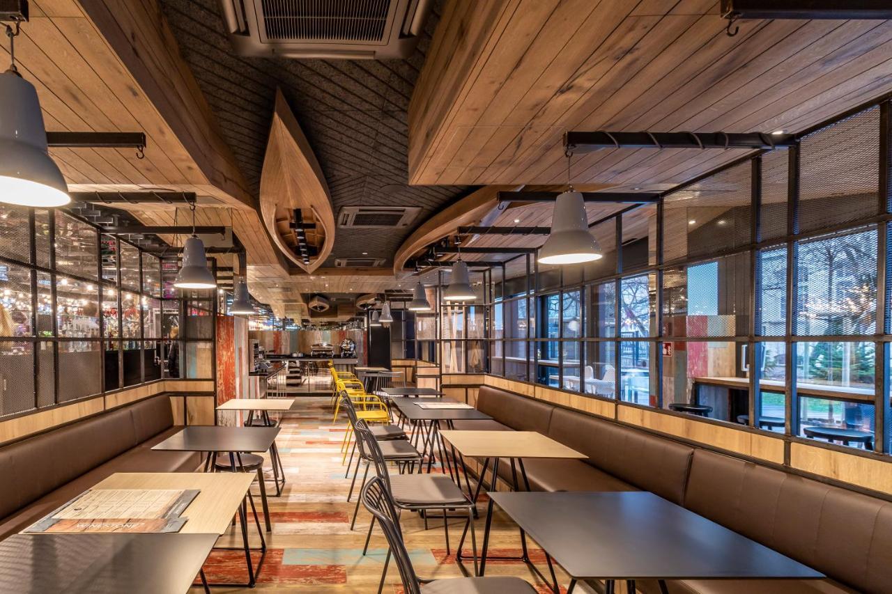 Ibis Styles Warszawa Centrum Luaran gambar