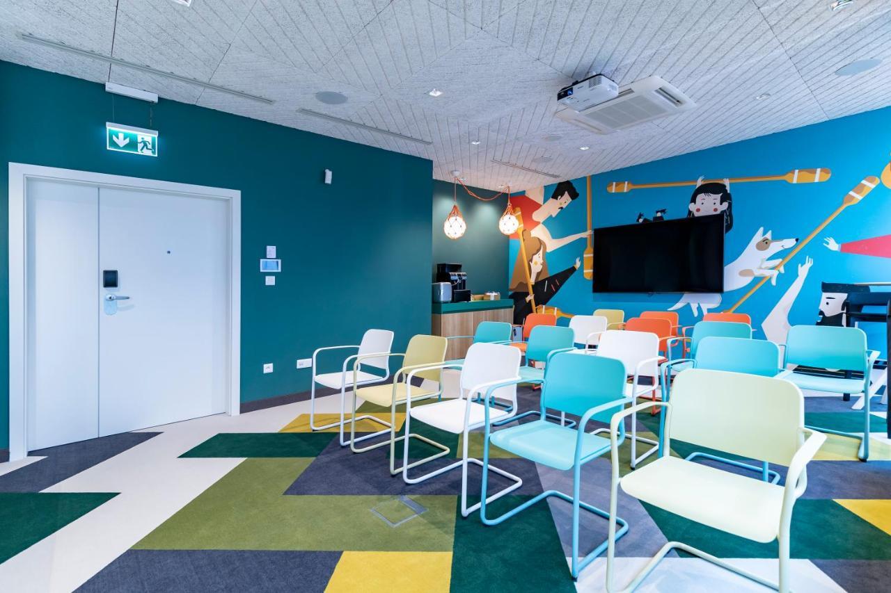 Ibis Styles Warszawa Centrum Luaran gambar