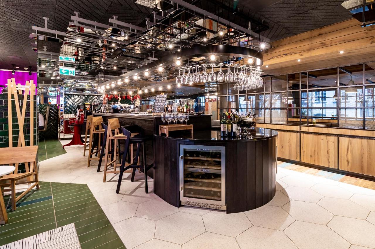 Ibis Styles Warszawa Centrum Luaran gambar