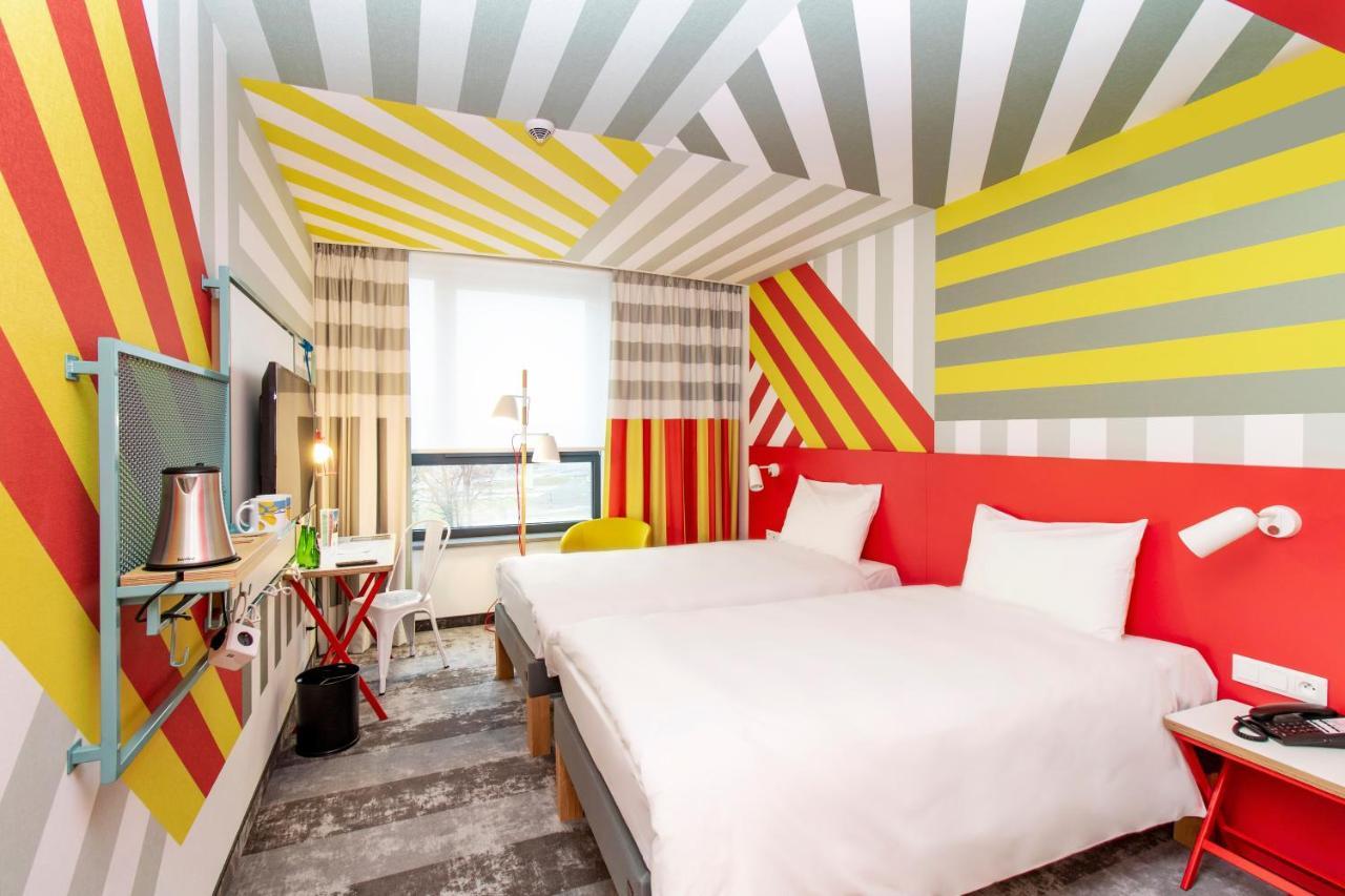 Ibis Styles Warszawa Centrum Luaran gambar