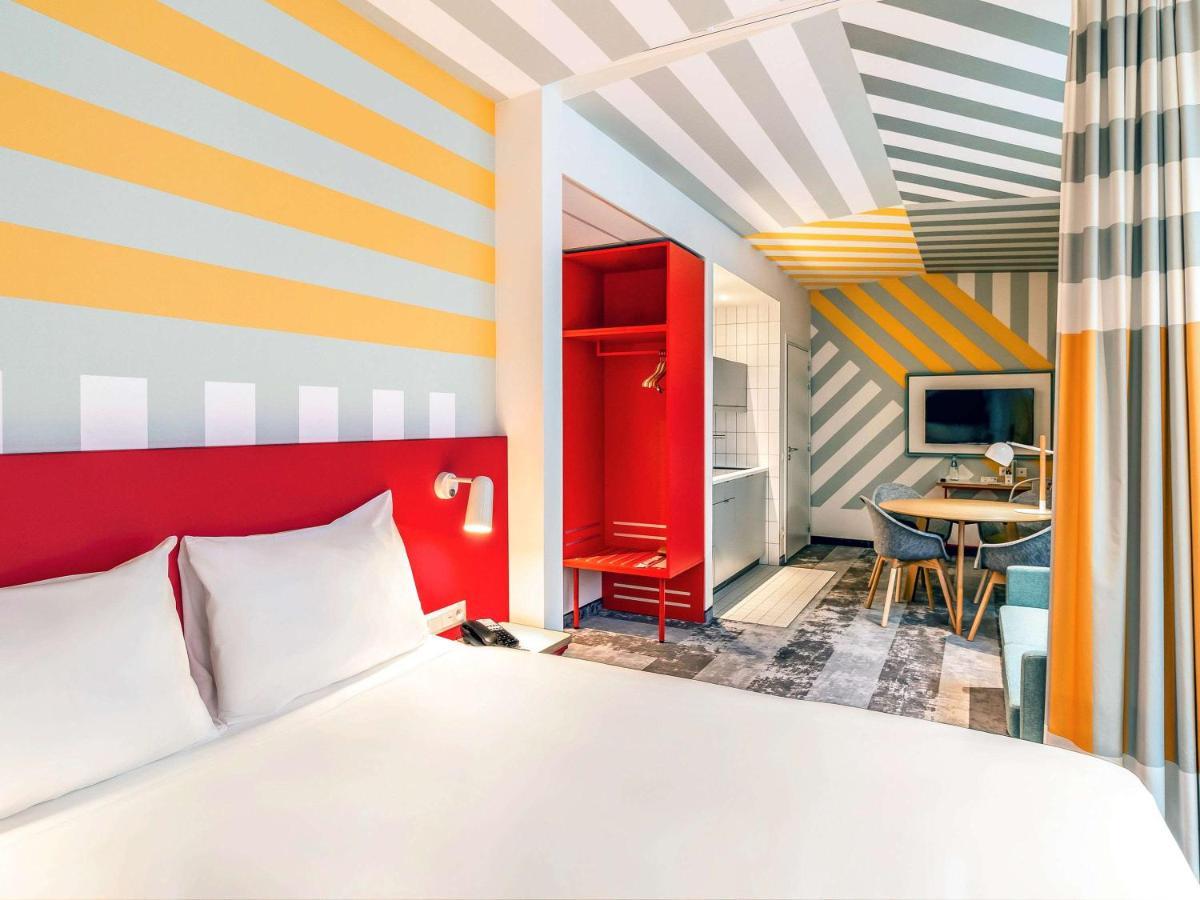Ibis Styles Warszawa Centrum Luaran gambar