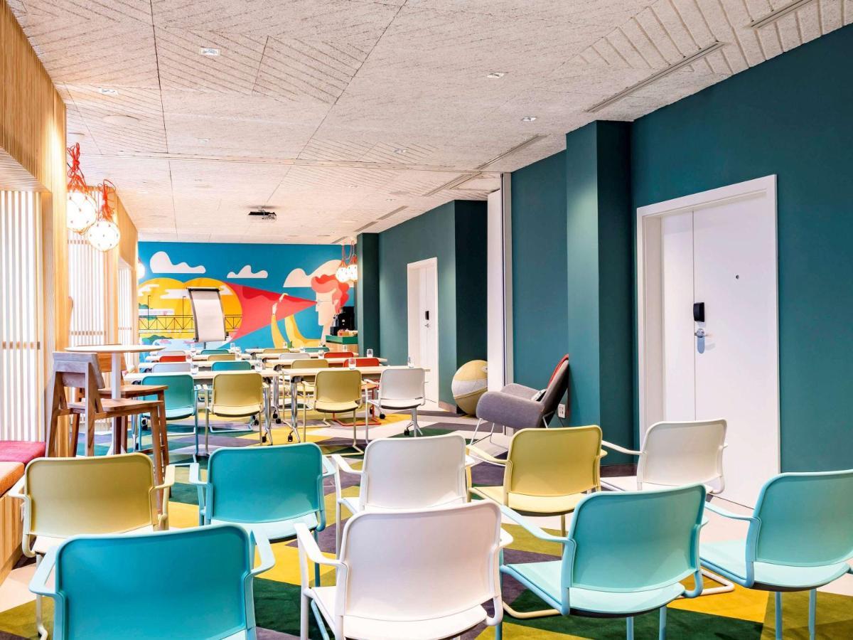 Ibis Styles Warszawa Centrum Luaran gambar