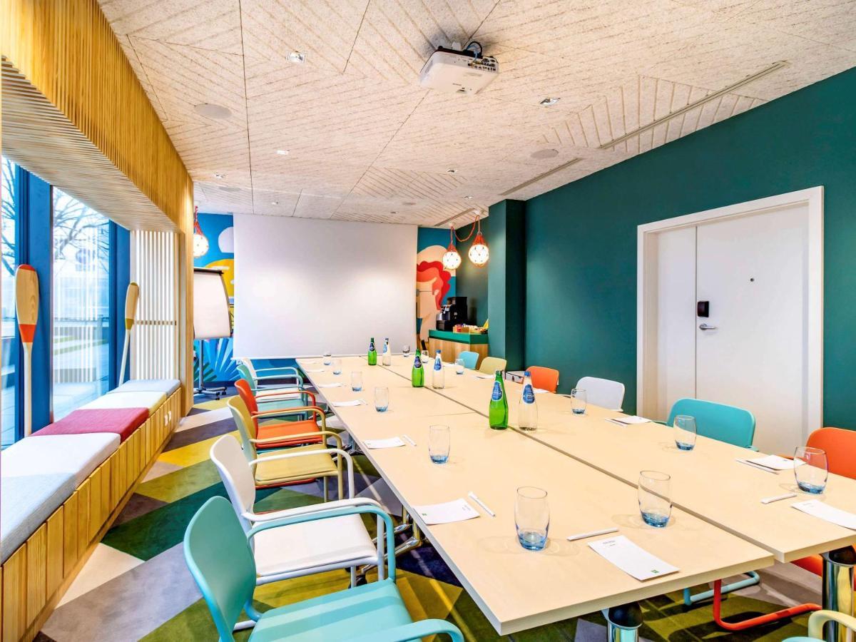 Ibis Styles Warszawa Centrum Luaran gambar
